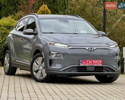Серый Хендай Kona, объемом двигателя 0 л и пробегом 82 тыс. км за 17888 $, фото 8 на Automoto.ua