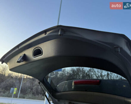 Сірий Хендай Kona, об'ємом двигуна 0 л та пробігом 63 тис. км за 18900 $, фото 19 на Automoto.ua