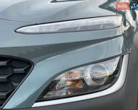 Сірий Хендай Kona, об'ємом двигуна 1.6 л та пробігом 53 тис. км за 18900 $, фото 11 на Automoto.ua