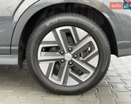 Серый Хендай Kona, объемом двигателя 0 л и пробегом 52 тыс. км за 17299 $, фото 70 на Automoto.ua