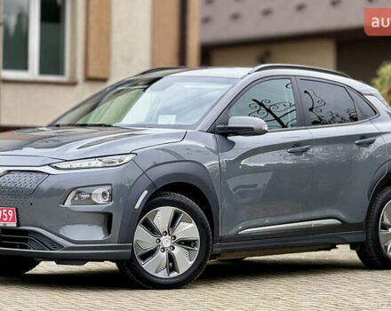 Серый Хендай Kona, объемом двигателя 0 л и пробегом 82 тыс. км за 17888 $, фото 4 на Automoto.ua