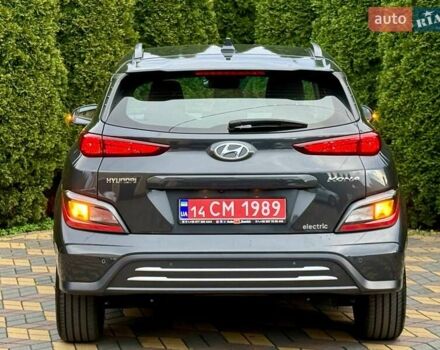Сірий Хендай Kona, об'ємом двигуна 0 л та пробігом 44 тис. км за 16999 $, фото 5 на Automoto.ua