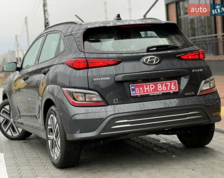Серый Хендай Kona, объемом двигателя 0 л и пробегом 52 тыс. км за 17299 $, фото 11 на Automoto.ua