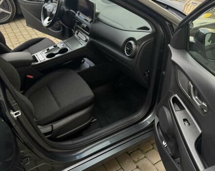 Сірий Хендай Kona, об'ємом двигуна 0 л та пробігом 19 тис. км за 17400 $, фото 23 на Automoto.ua