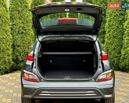 Сірий Хендай Kona, об'ємом двигуна 0 л та пробігом 44 тис. км за 16999 $, фото 10 на Automoto.ua