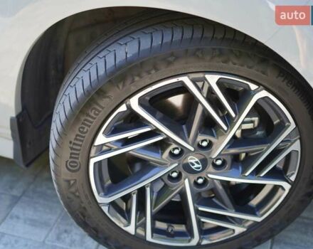 Сірий Хендай Kona, об'ємом двигуна 1.6 л та пробігом 17 тис. км за 25500 $, фото 20 на Automoto.ua