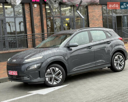 Серый Хендай Kona, объемом двигателя 0 л и пробегом 52 тыс. км за 17299 $, фото 2 на Automoto.ua