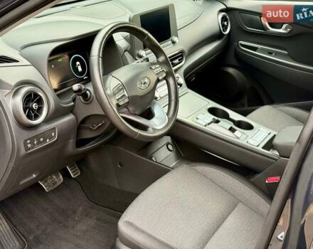 Сірий Хендай Kona, об'ємом двигуна 0 л та пробігом 44 тис. км за 16999 $, фото 19 на Automoto.ua