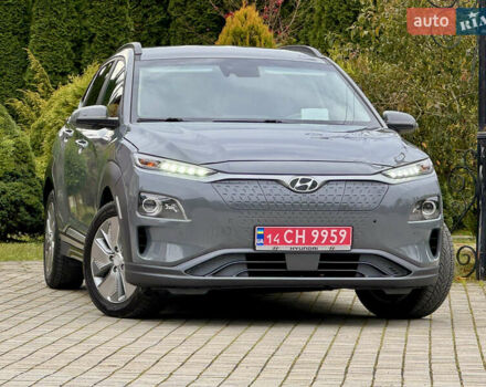 Серый Хендай Kona, объемом двигателя 0 л и пробегом 82 тыс. км за 17888 $, фото 7 на Automoto.ua