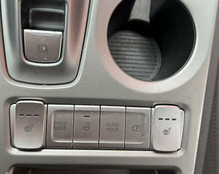 Серый Хендай Kona, объемом двигателя 0 л и пробегом 50 тыс. км за 18500 $, фото 37 на Automoto.ua