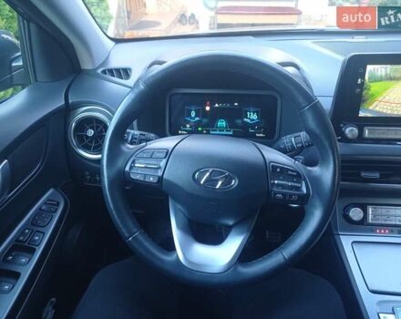 Серый Хендай Kona, объемом двигателя 0 л и пробегом 75 тыс. км за 17435 $, фото 26 на Automoto.ua