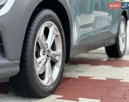 Сірий Хендай Kona, об'ємом двигуна 1.6 л та пробігом 53 тис. км за 18900 $, фото 32 на Automoto.ua