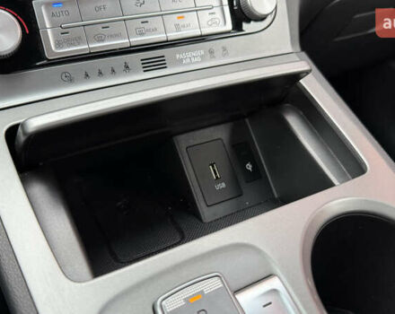 Серый Хендай Kona, объемом двигателя 0 л и пробегом 50 тыс. км за 18500 $, фото 39 на Automoto.ua