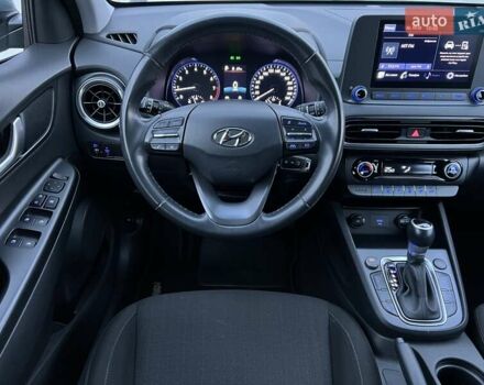 Сірий Хендай Kona, об'ємом двигуна 1.6 л та пробігом 53 тис. км за 18900 $, фото 39 на Automoto.ua