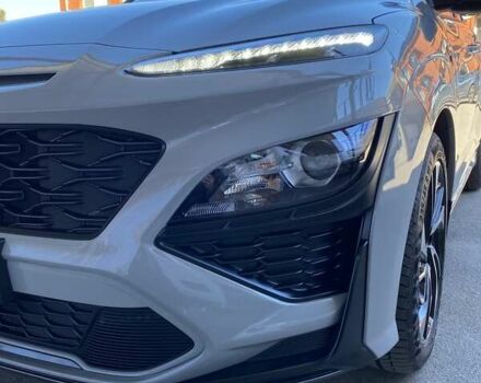 Сірий Хендай Kona, об'ємом двигуна 1.6 л та пробігом 42 тис. км за 24000 $, фото 6 на Automoto.ua
