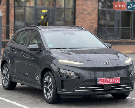 Серый Хендай Kona, объемом двигателя 0 л и пробегом 52 тыс. км за 17299 $, фото 77 на Automoto.ua