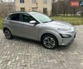 Серый Хендай Kona, объемом двигателя 0 л и пробегом 61 тыс. км за 17900 $, фото 2 на Automoto.ua