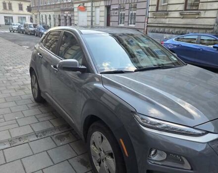 Серый Хендай Kona, объемом двигателя 0 л и пробегом 150 тыс. км за 20900 $, фото 1 на Automoto.ua