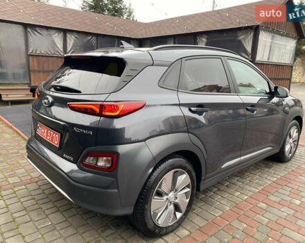 Серый Хендай Kona, объемом двигателя 0 л и пробегом 78 тыс. км за 17999 $, фото 11 на Automoto.ua