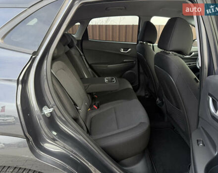 Серый Хендай Kona, объемом двигателя 0 л и пробегом 41 тыс. км за 18000 $, фото 19 на Automoto.ua