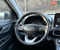 Серый Хендай Kona, объемом двигателя 0 л и пробегом 71 тыс. км за 17999 $, фото 2 на Automoto.ua