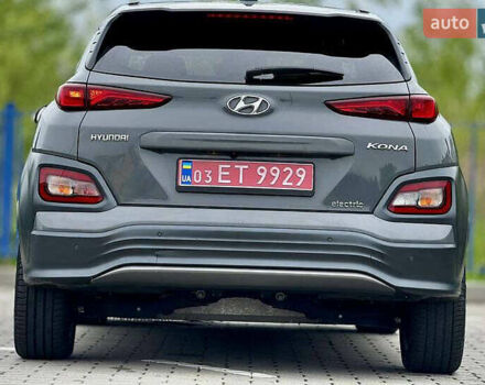 Серый Хендай Kona, объемом двигателя 0 л и пробегом 128 тыс. км за 16000 $, фото 5 на Automoto.ua