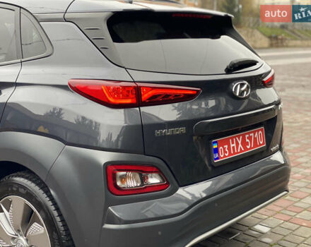 Серый Хендай Kona, объемом двигателя 0 л и пробегом 78 тыс. км за 17999 $, фото 16 на Automoto.ua
