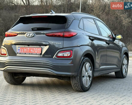 Серый Хендай Kona, объемом двигателя 0 л и пробегом 71 тыс. км за 17999 $, фото 7 на Automoto.ua