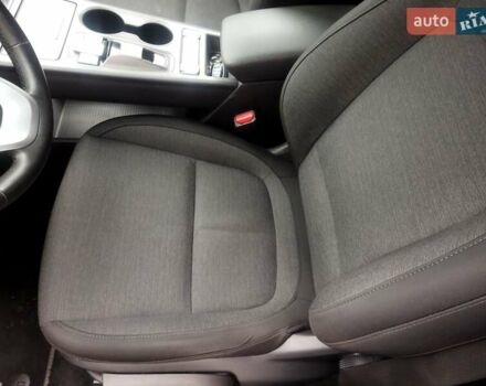 Серый Хендай Kona, объемом двигателя 0 л и пробегом 30 тыс. км за 15999 $, фото 16 на Automoto.ua