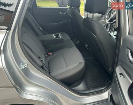 Серый Хендай Kona, объемом двигателя 0 л и пробегом 61 тыс. км за 17900 $, фото 29 на Automoto.ua