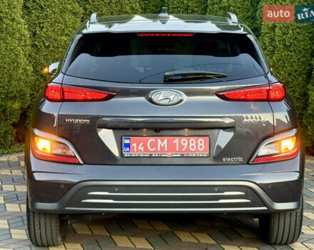 Сірий Хендай Kona, об'ємом двигуна 0 л та пробігом 19 тис. км за 18200 $, фото 5 на Automoto.ua