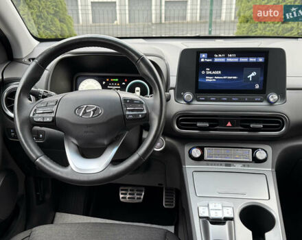Серый Хендай Kona, объемом двигателя 0 л и пробегом 56 тыс. км за 17299 $, фото 36 на Automoto.ua