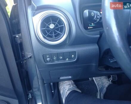 Серый Хендай Kona, объемом двигателя 0 л и пробегом 75 тыс. км за 17435 $, фото 21 на Automoto.ua