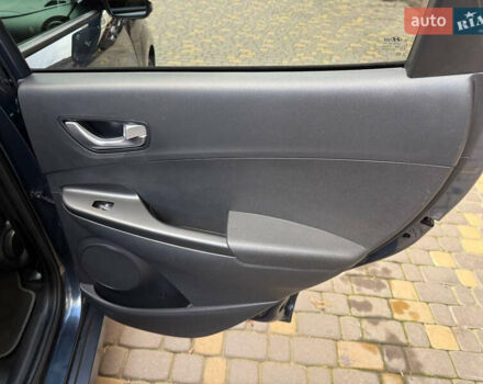 Сірий Хендай Kona, об'ємом двигуна 0 л та пробігом 72 тис. км за 17700 $, фото 24 на Automoto.ua