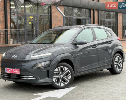 Серый Хендай Kona, объемом двигателя 0 л и пробегом 52 тыс. км за 17299 $, фото 3 на Automoto.ua