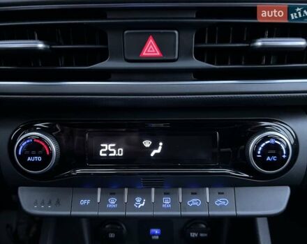 Сірий Хендай Kona, об'ємом двигуна 1.6 л та пробігом 53 тис. км за 18900 $, фото 49 на Automoto.ua