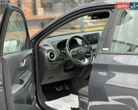 Серый Хендай Kona, объемом двигателя 0 л и пробегом 52 тыс. км за 17299 $, фото 36 на Automoto.ua