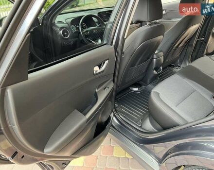 Серый Хендай Kona, объемом двигателя 0 л и пробегом 114 тыс. км за 19950 $, фото 46 на Automoto.ua