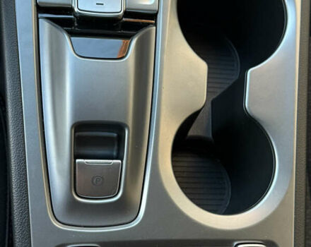 Серый Хендай Kona, объемом двигателя 0 л и пробегом 42 тыс. км за 17900 $, фото 27 на Automoto.ua