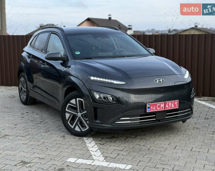 Серый Хендай Kona, объемом двигателя 0 л и пробегом 41 тыс. км за 18000 $, фото 6 на Automoto.ua