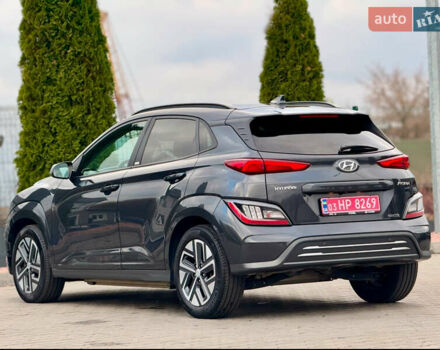 Серый Хендай Kona, объемом двигателя 0 л и пробегом 56 тыс. км за 17299 $, фото 57 на Automoto.ua