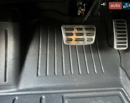 Серый Хендай Kona, объемом двигателя 0 л и пробегом 114 тыс. км за 19950 $, фото 43 на Automoto.ua