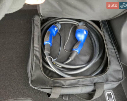 Серый Хендай Kona, объемом двигателя 0 л и пробегом 72 тыс. км за 16300 $, фото 15 на Automoto.ua