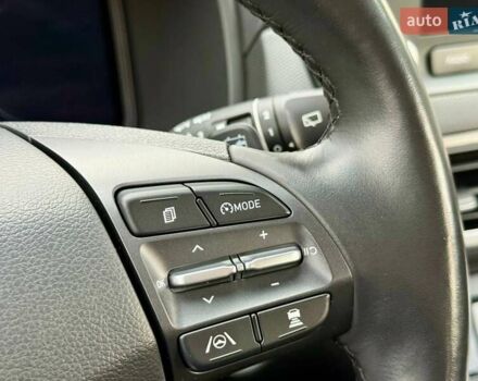 Сірий Хендай Kona, об'ємом двигуна 0 л та пробігом 44 тис. км за 16999 $, фото 29 на Automoto.ua