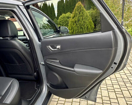 Серый Хендай Kona, объемом двигателя 0 л и пробегом 82 тыс. км за 17888 $, фото 68 на Automoto.ua