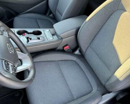 Серый Хендай Kona, объемом двигателя 0 л и пробегом 51 тыс. км за 16999 $, фото 18 на Automoto.ua