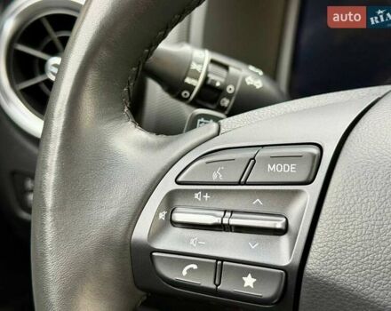 Сірий Хендай Kona, об'ємом двигуна 0 л та пробігом 44 тис. км за 16999 $, фото 28 на Automoto.ua