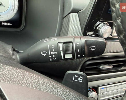 Серый Хендай Kona, объемом двигателя 0 л и пробегом 50 тыс. км за 18500 $, фото 28 на Automoto.ua