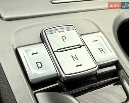 Сірий Хендай Kona, об'ємом двигуна 0 л та пробігом 44 тис. км за 16999 $, фото 30 на Automoto.ua