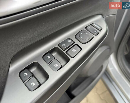 Серый Хендай Kona, объемом двигателя 0 л и пробегом 40 тыс. км за 15999 $, фото 28 на Automoto.ua